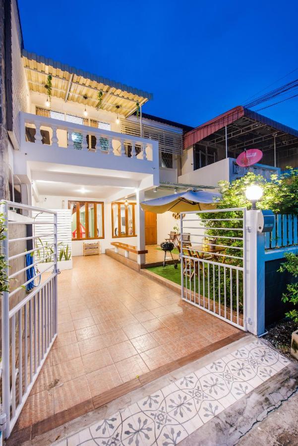 White Beach House Hua Hin 20 Second To The Beach Buitenkant foto
